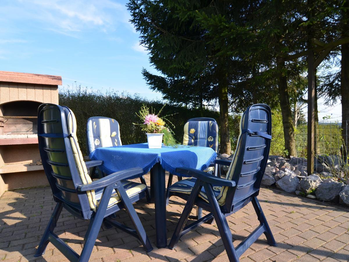 Holiday Home With Garden Neustadt am Rennsteig Exterior photo